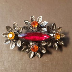Vintage look costume jewelry brooch